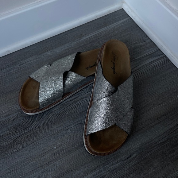 Free People Silver Sidelines Sandal - Picture 4 of 6